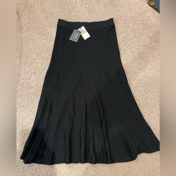 Women's NINETY CLOTHING CO knitted Pleated Maxi Skirt - Picture 8 of 8